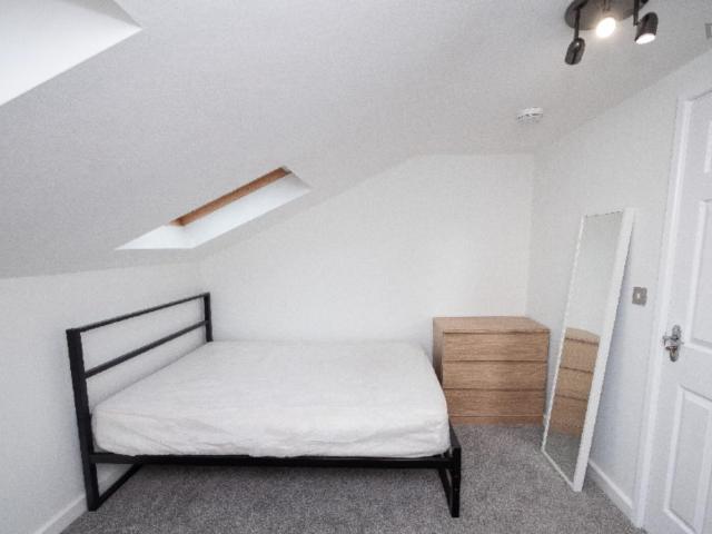 Room for rent in Stirchley, West Midlands