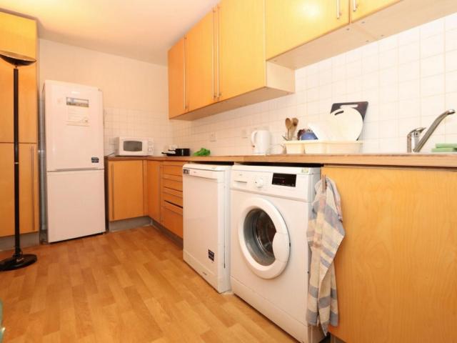 Room for rent in Maryland, Greater London