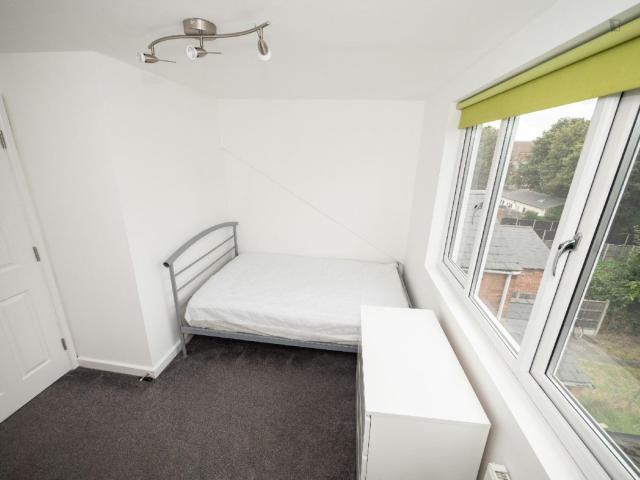 Room for rent in Stirchley, West Midlands