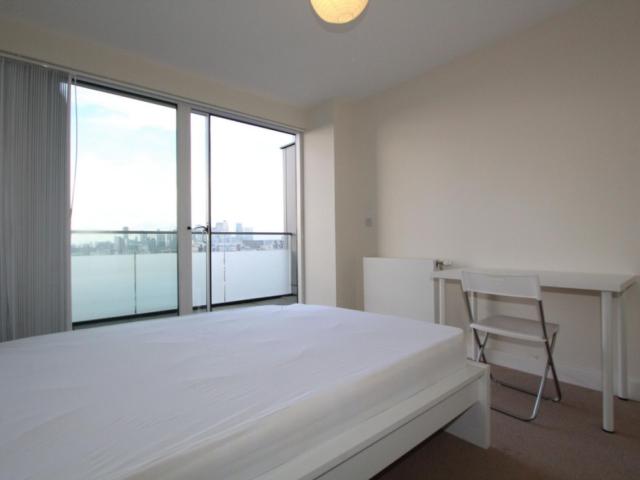 Room for rent in East Greenwich, Greater London