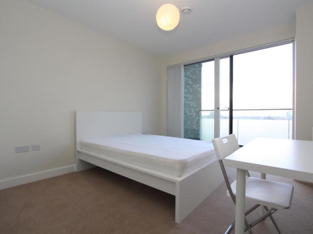 Room for rent in East Greenwich, Greater London
