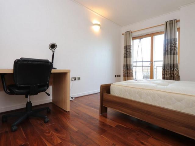 Room for rent in East Greenwich, Greater London