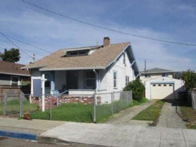House for sale in Oakland