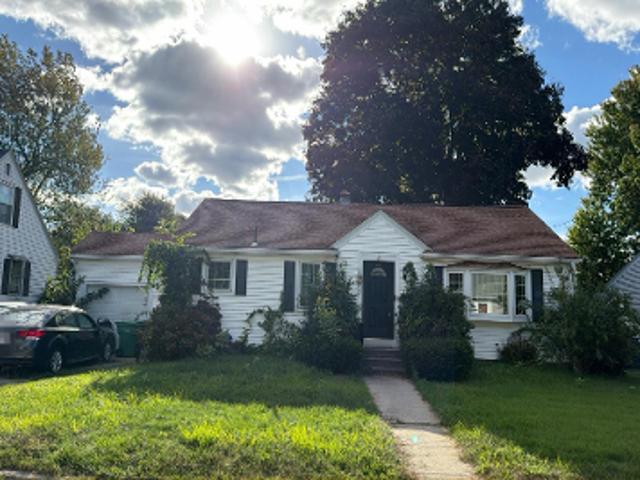 House for sale in Norwood, Warwick