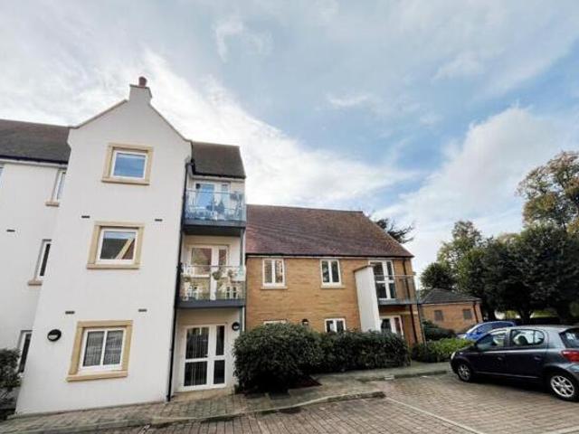 House for sale in Northampton, Northamptonshire