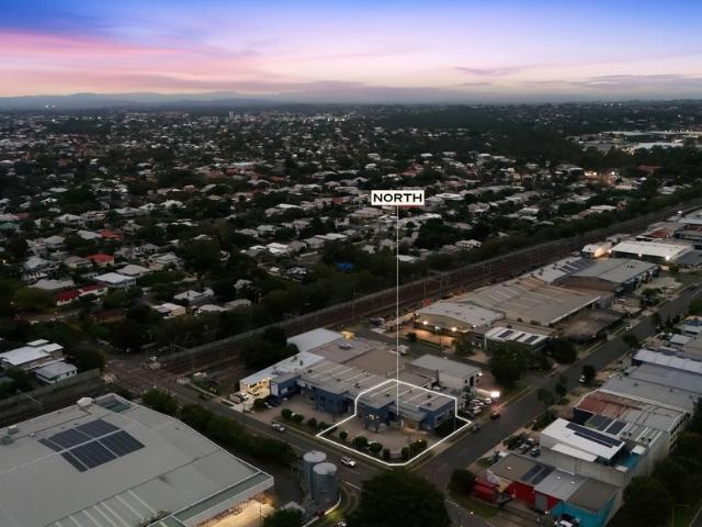 Warehouse for rent in Toombul, Queensland