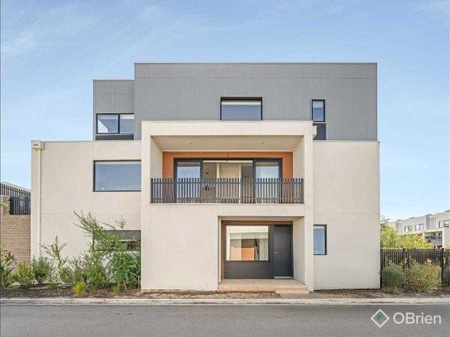 Townhouse for rent in Camerons Creek, Victoria