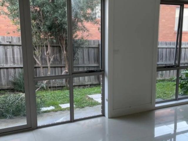 Townhouse for rent in Camerons Creek, Victoria