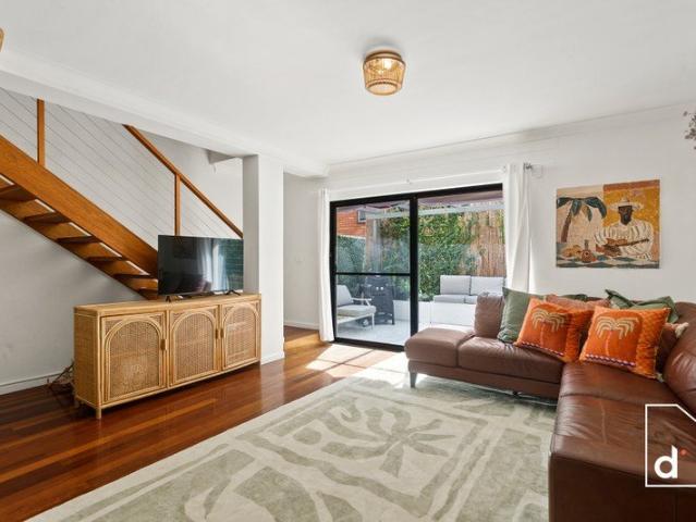 Townhouse for rent in Wollongong West, New South Wales