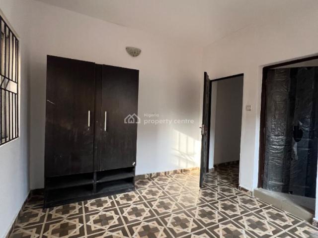 Flat for rent in Eti Osa, Lagos