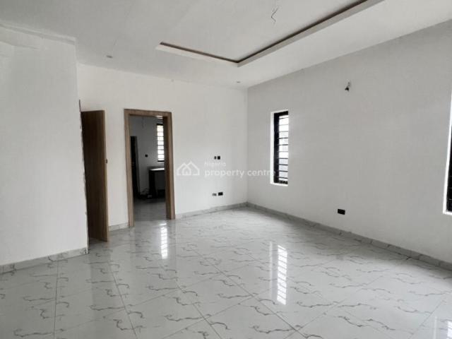 Detached house for sale in Eti Osa, Lagos