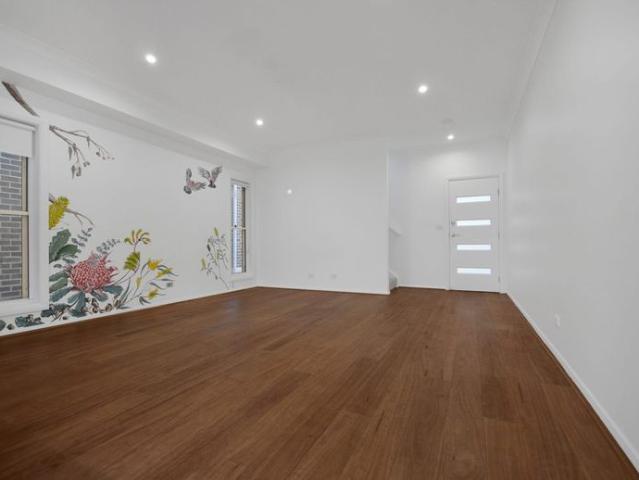 Townhouse for rent in Ambergate, New South Wales