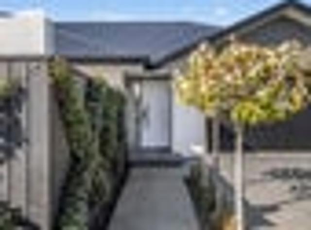 House for sale in Canterbury