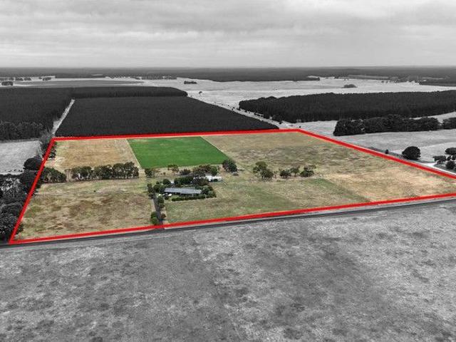 Cottage for sale in Yahl, South Australia