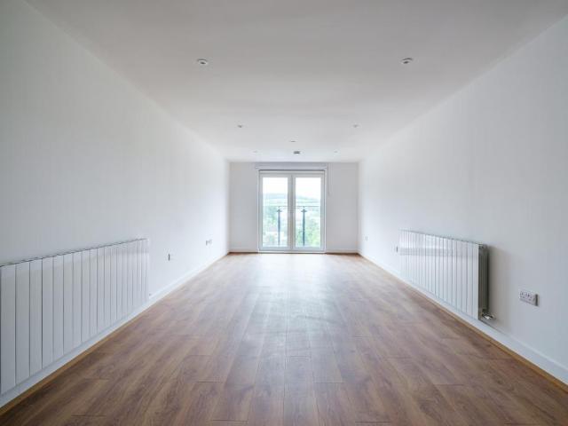 Apartment for rent in Caterham, Tandridge