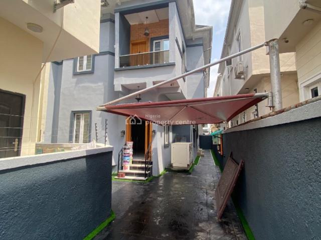 Duplex for sale in Eti Osa, Lagos