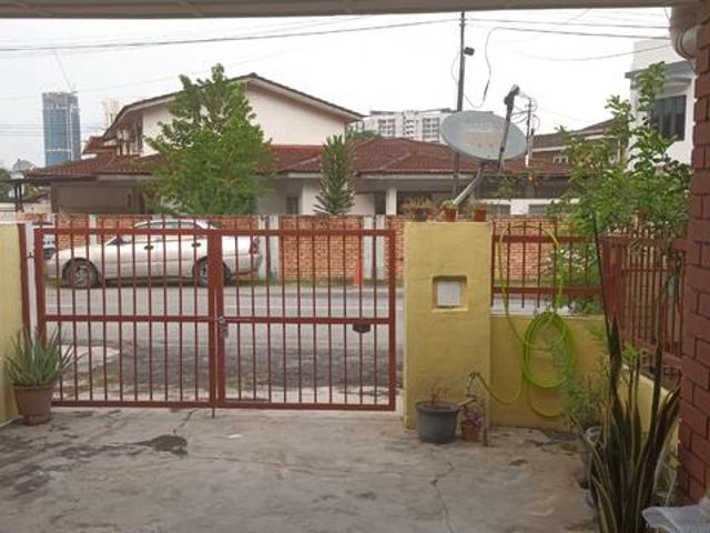 Terraced House for rent in Country Heights Damansara, Kuala Lumpur