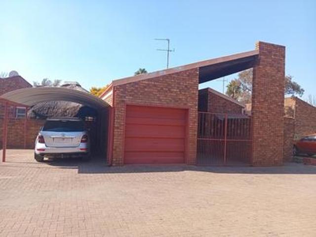 Townhouse for sale in Sedibeng, Gauteng