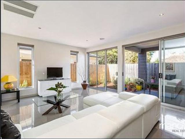 Townhouse for rent in Camerons Creek, Victoria
