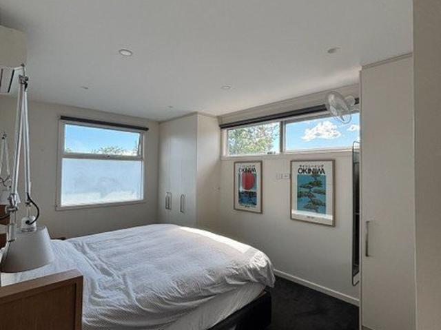 Townhouse for rent in Solway, Melbourne