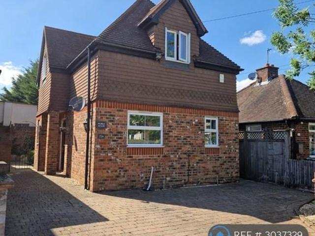 House for rent in Horsell, Woking