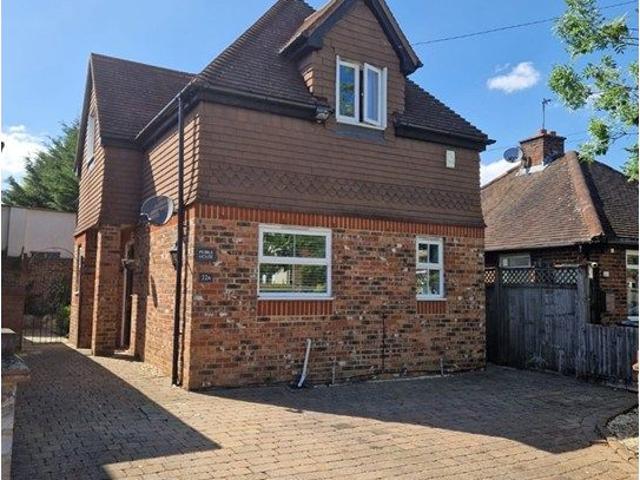 House for rent in Horsell, Woking