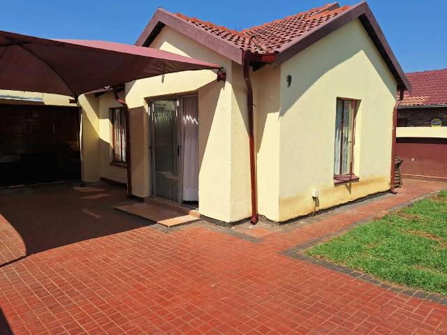 House for sale in Waterkloof, Gauteng