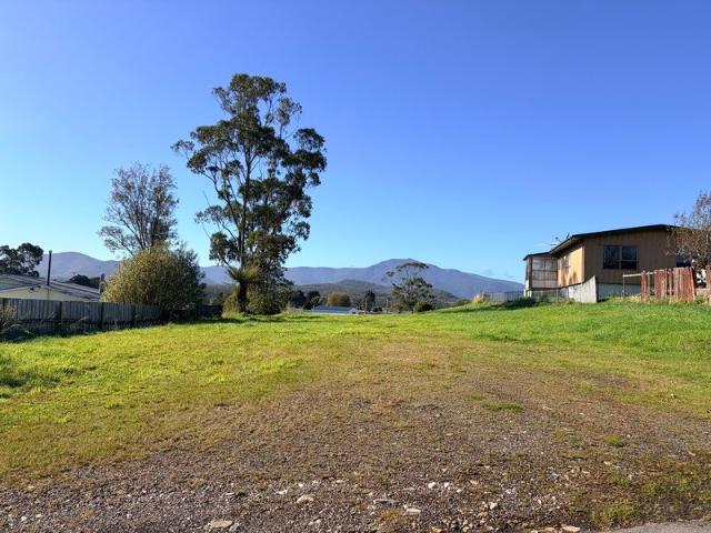 Land for sale in Zeehan, Tasmania