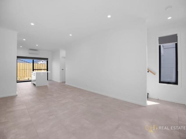 Townhouse for rent in Cranbourne, Melbourne