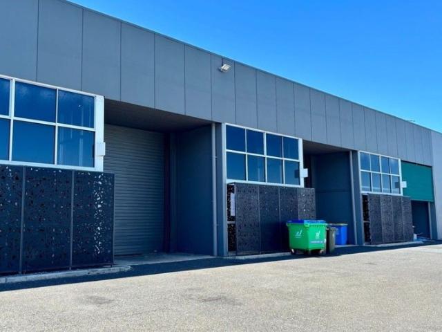 Warehouse for rent in Toombul, Queensland
