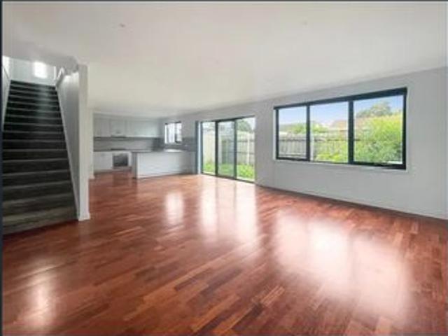 Townhouse for rent in Camerons Creek, Victoria