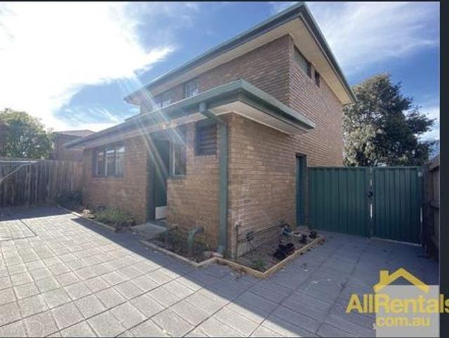 Townhouse for rent in Camerons Creek, Victoria