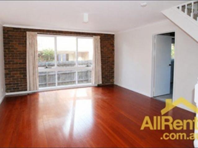 Townhouse for rent in Camerons Creek, Victoria