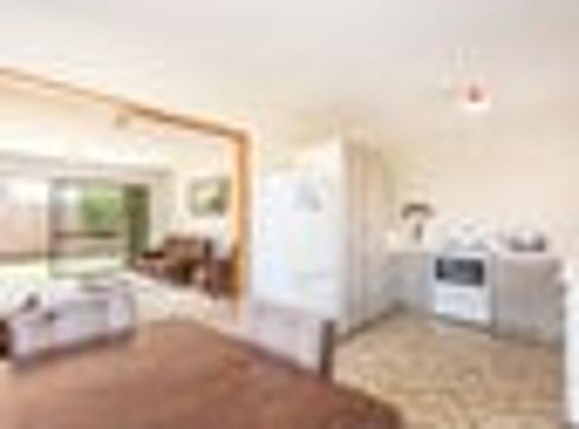 Apartment for sale in Heathcote, Canterbury