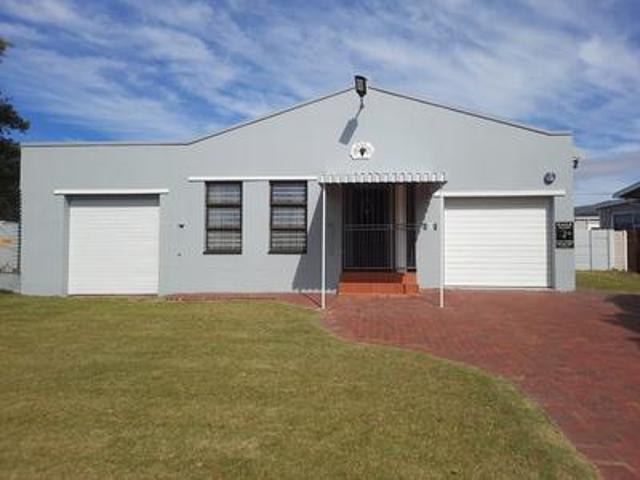 House for sale in Baardskeerdersbos, Western Cape