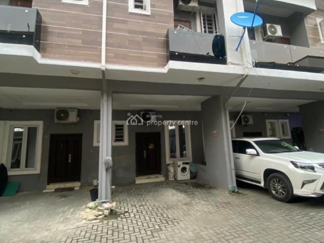 Detached house for sale in Eti Osa, Lagos