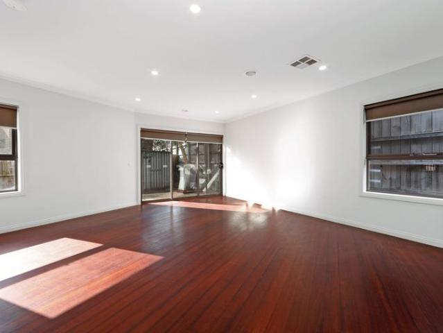 Townhouse for rent in Camerons Creek, Victoria