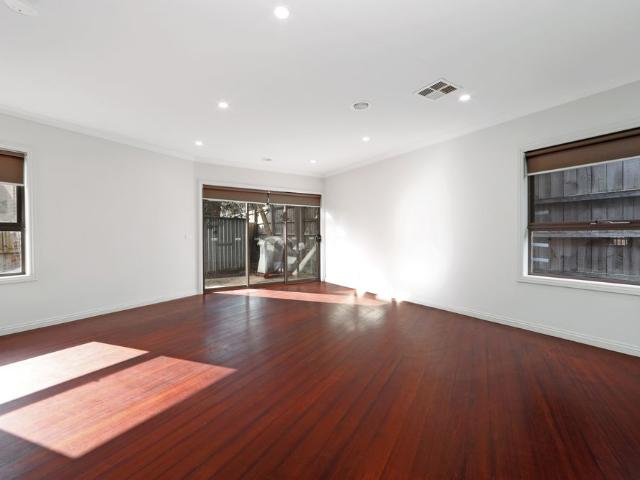 Townhouse for rent in Rowville, Melbourne