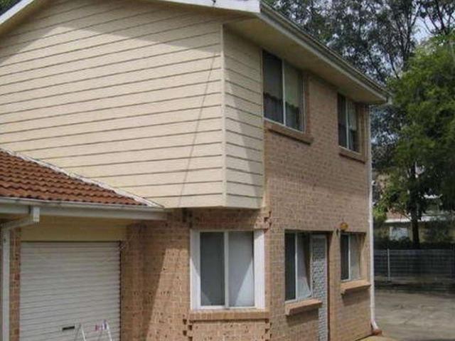 Townhouse for rent in Sydney, New South Wales