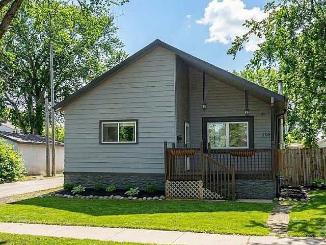 House for sale in East St. Paul, Manitoba