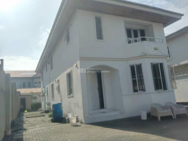 Detached duplex for rent in Eti Osa, Lagos