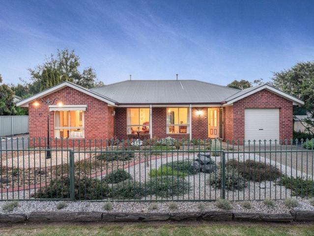House for sale in Howlong, Federation Council