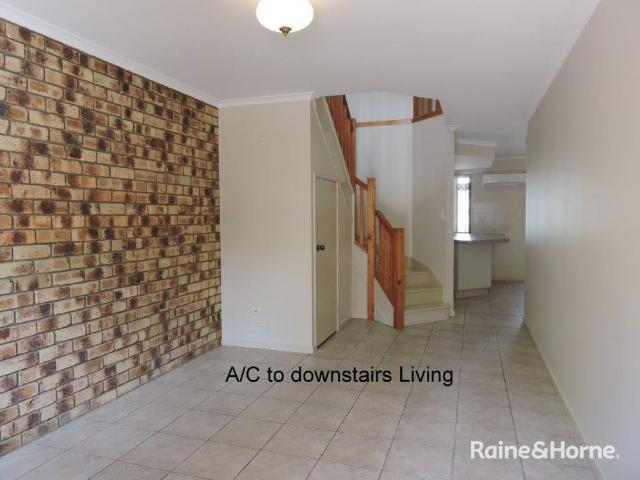 Townhouse for rent in Toombul, Queensland