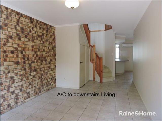 Townhouse for rent in Toombul, Queensland