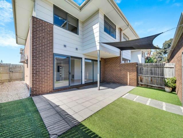Townhouse for rent in Camerons Creek, Victoria