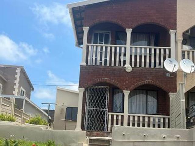 House for sale in Chatsworth, Kwazulu-natal