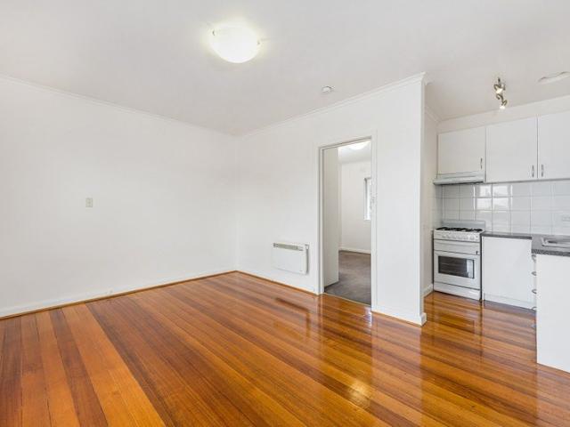 Apartment for rent in Glen Huntly, Melbourne