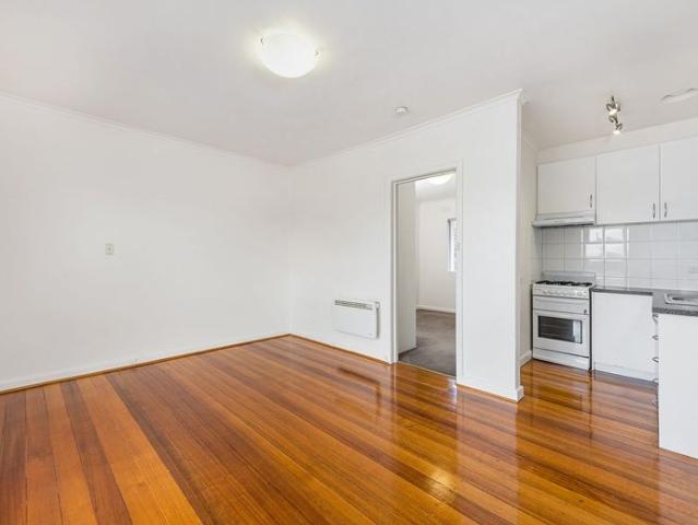Apartment for rent in Glen Huntly, Melbourne