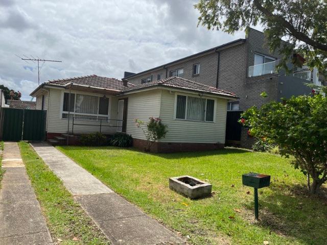 House for rent in Greenacre, Sydney