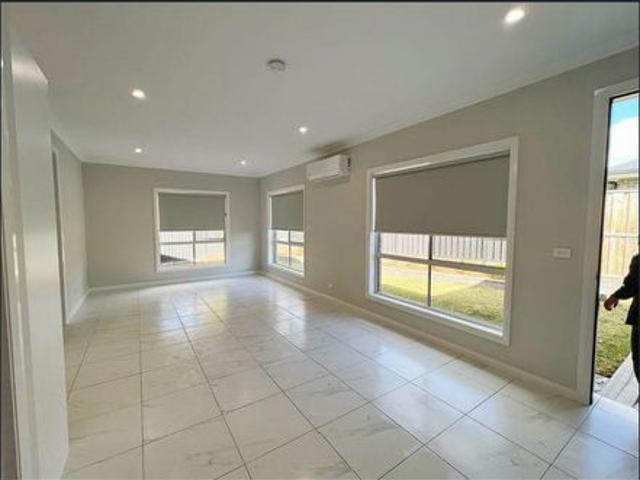 House for rent in Oran Park, Sydney